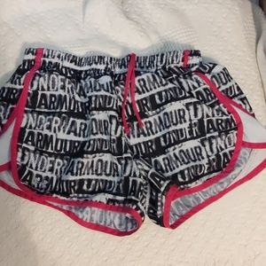 UNDER ARMOUR athletic shorts, ladies SM